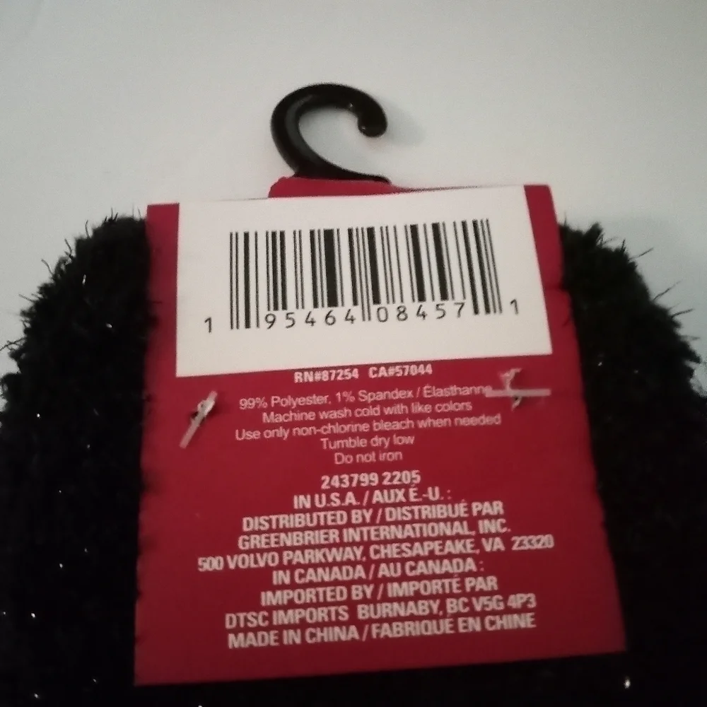Snugadoo Adult Socks Chaussettes, lot of 4, NWT